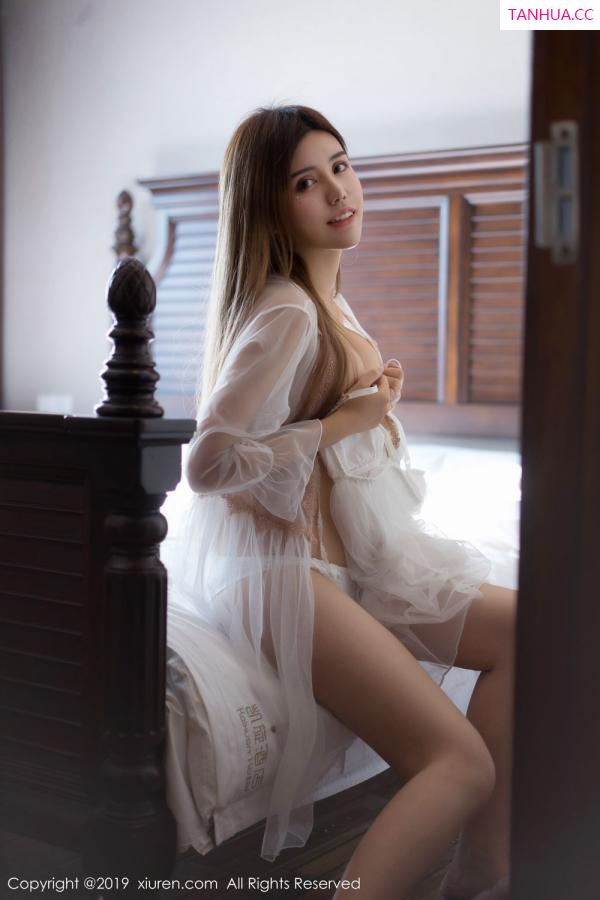 卓娅祺 Eve雯仔 [XIUREN]高清写真图 2019.08.19 Cris_卓娅祺第23张图片